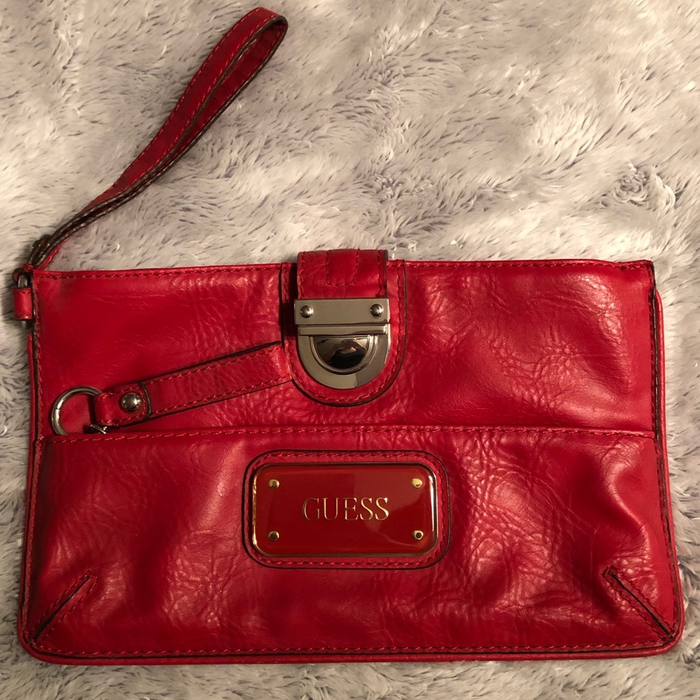 Guess clutch